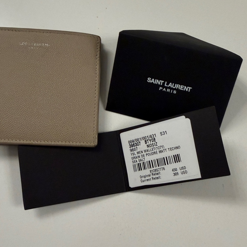 Saint Laurent bi fold wallet grain de poudre in sea salt $450 good condition